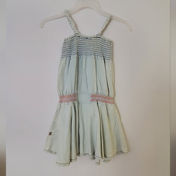 ME TOO Light Denim Wash A-line Skater Dress Size 5 Girls - Picture 2 of 11